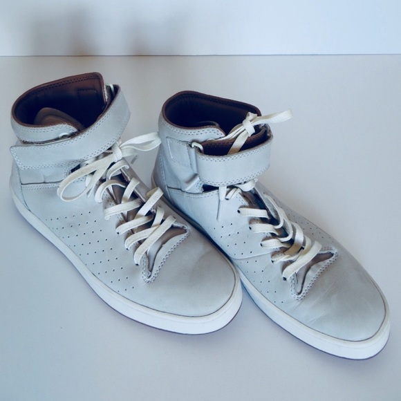 🔴CLEARANCE🔴 Size 5.5 Lacoste Light Gray Hi Top Sneakers - Picture 1 of 6